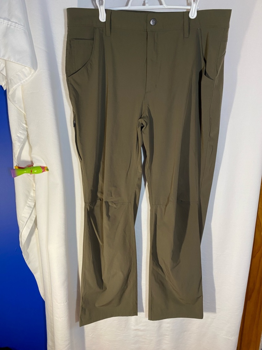 EMS Eastern Mountain Sports Men's Compass 4 Point Pant Size 38x30 NWOT
